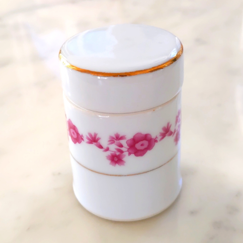 NWOT. Vintage Hand Painted Porcelain Toothpick Holder with Good Trim.